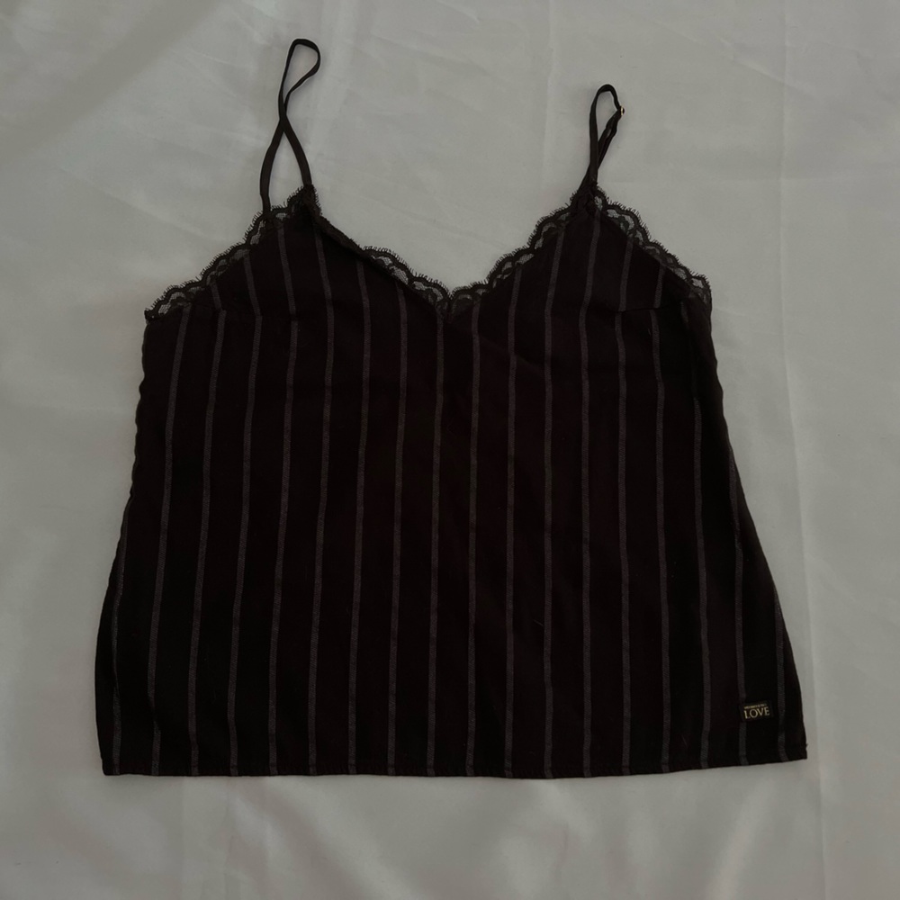 Victoria’s Secret black metallic staghetti lace trim cami tank | SMALL